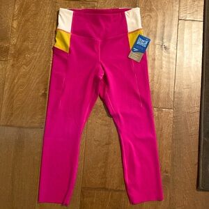 Brooks Method 3/4 Tights Women’s size Medium.